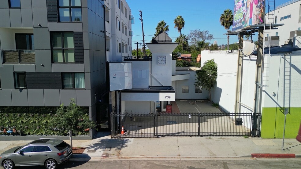 More Photos Of 739-741 N Fairfax Ave, Los Angeles Medical For Lease