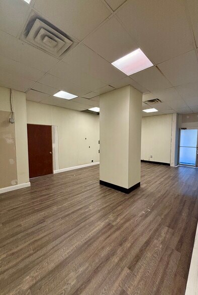 More Photos Of 2739 S Park Ave, Lackawanna Flex For Lease
