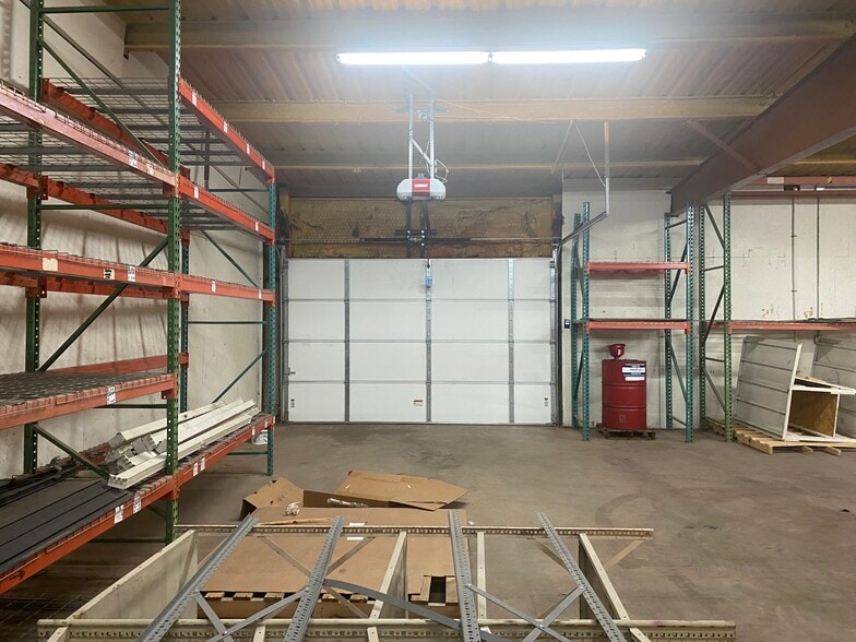More Photos Of 1720 E 7th St, Odessa Industrial For Lease