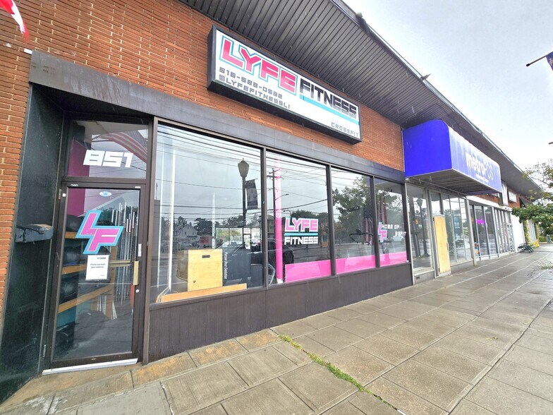Primary Photo Of 851 Merrick Rd, Baldwin Storefront For Lease