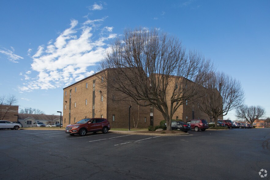 More Photos Of 6116 Rolling Rd, Springfield Medical For Sale