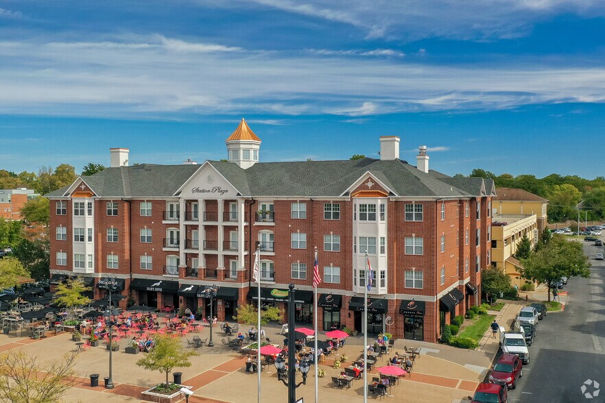 100 S Kirkwood Rd, Kirkwood, MO 63122 Retail For Lease