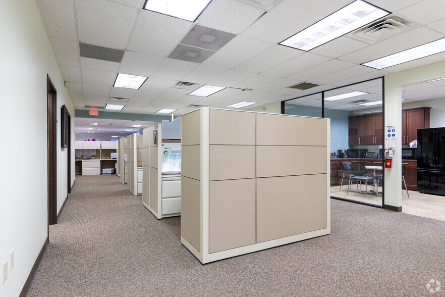 More Photos Of 4303 Vineland Rd, Orlando Unknown For Lease