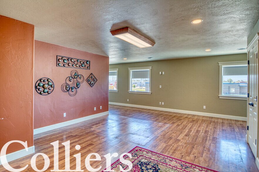 More Photos Of 480 22nd St, Heyburn Warehouse For Lease