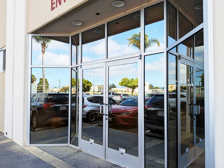 More Photos Of 195 Aviation Way, Watsonville Light Distribution For Lease