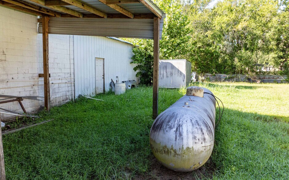 More Photos Of 13508 US HWY 90, Live Oak Industrial For Sale