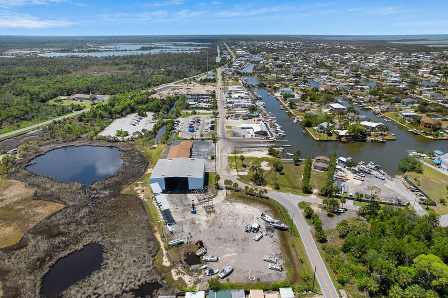 More Photos Of 5000 Calienta St, Hernando Beach Marina For Sale