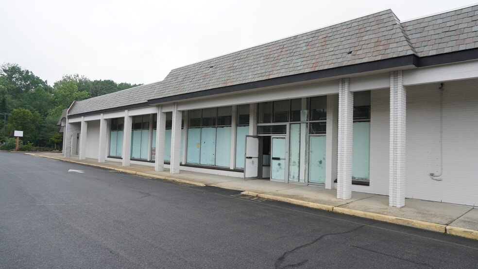 Primary Photo Of 570-600 Piermont Rd, Closter Fast Food For Lease
