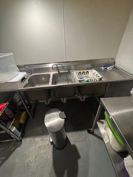 More Photos Of W6825 County Road O, Hortonville Specialty For Sale