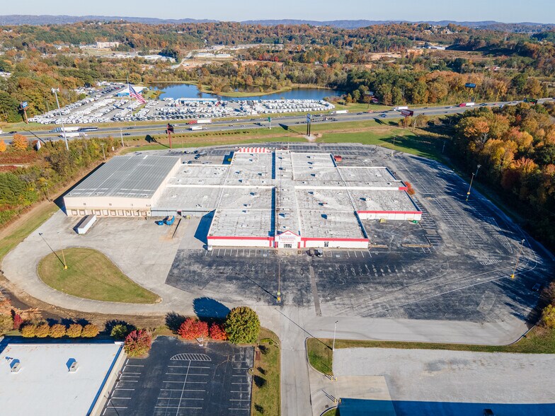 More Photos Of 400 Direct Connection Dr, Rossville Freestanding For Lease