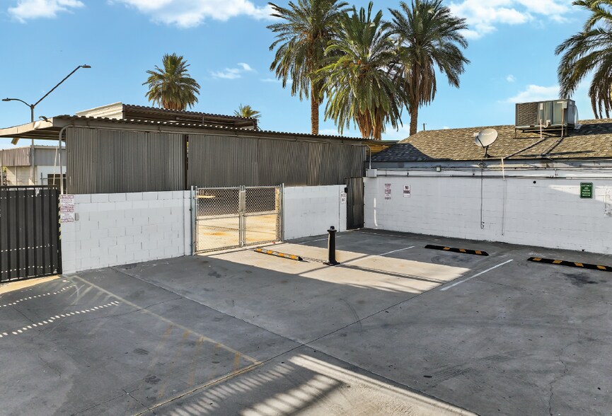 More Photos Of 3414 N 27th Ave, Phoenix Service For Sale