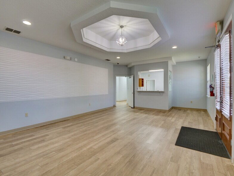 More Photos Of 733 S Goldenrod Rd, Orlando Medical For Lease