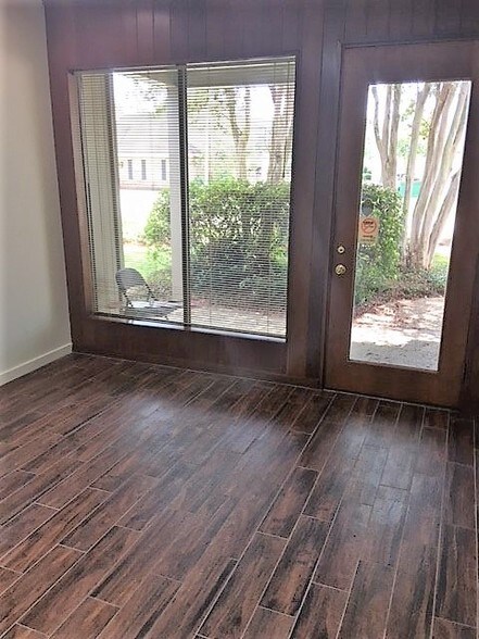 More Photos Of 11715 Bricksome Ave, Baton Rouge Office For Sale