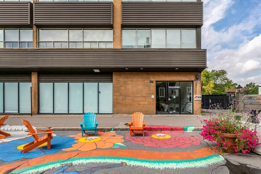 More Photos Of 85 Rue Saint-Charles O, Longueuil Office For Lease