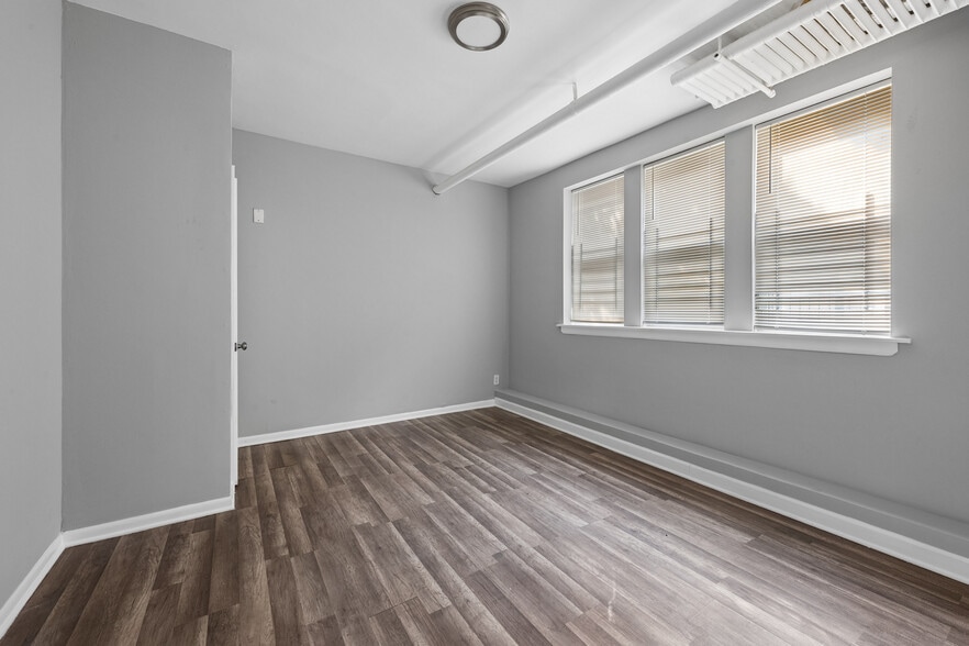More Photos Of 7655-7657 S Coles Ave, Chicago Apartments For Sale
