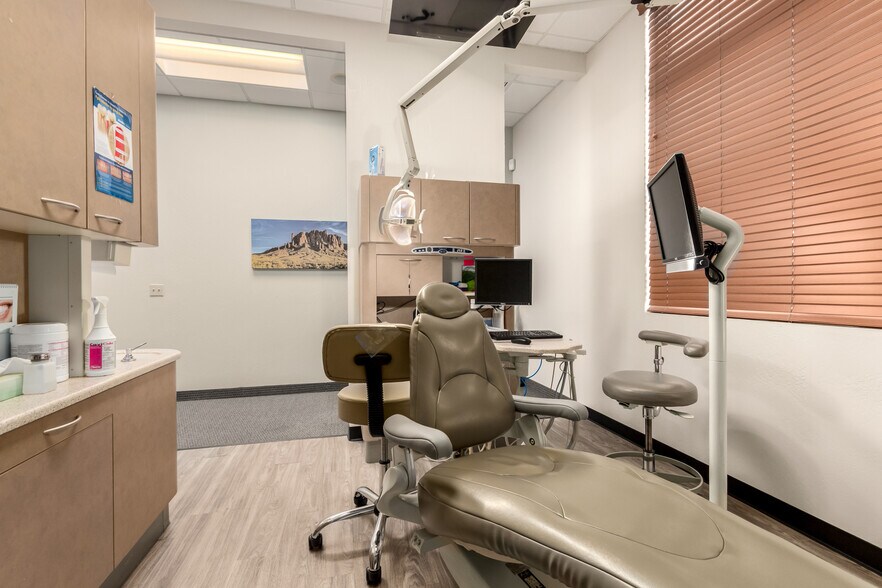 More Photos Of 1355 S Higley Rd, Gilbert Medical For Lease