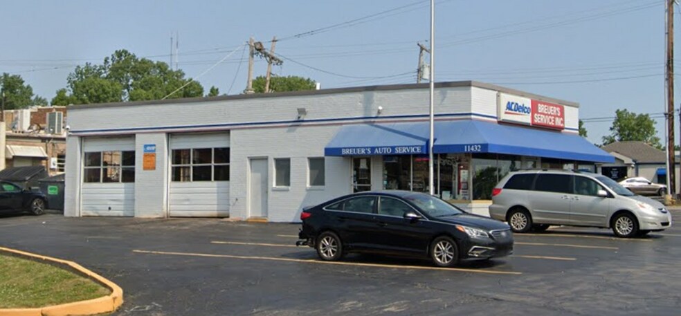 Primary Photo Of 11432 Concord Village Ave, Saint Louis Auto Repair For Sale
