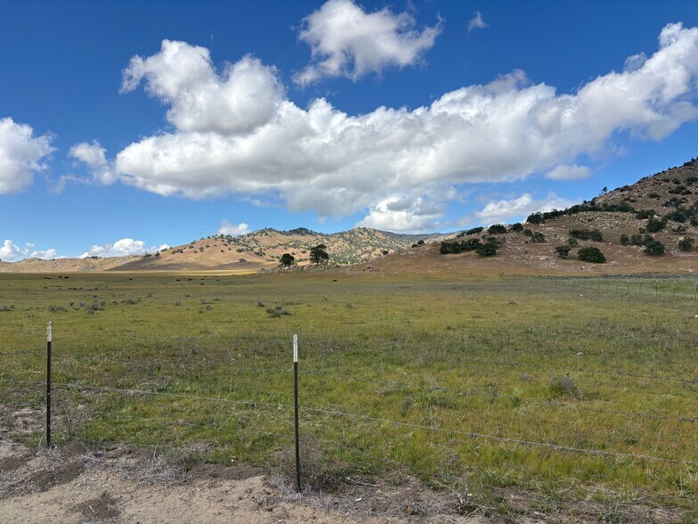 More Photos Of Capital Hills Pky, Tehachapi Land For Sale