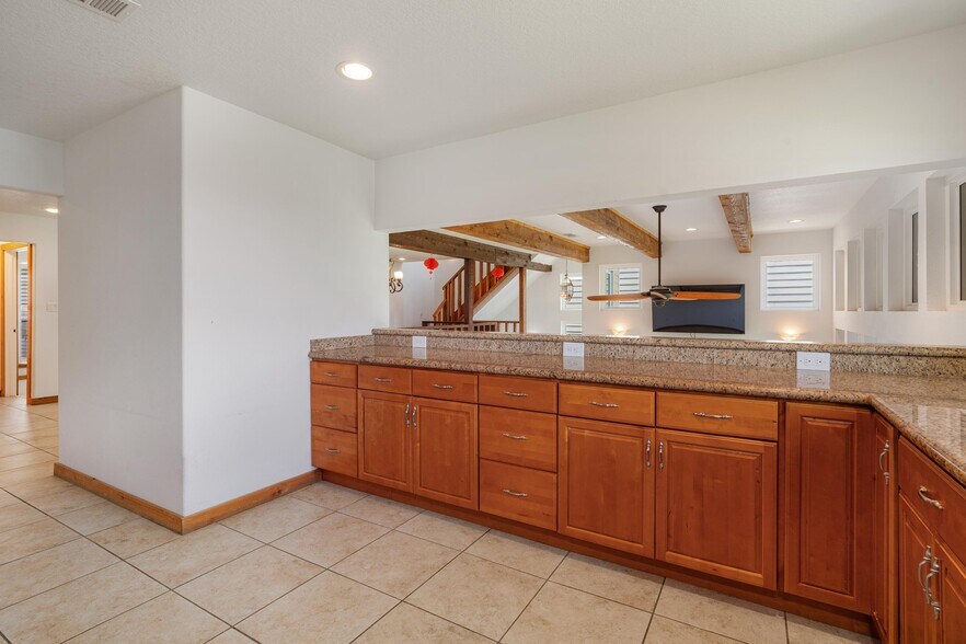 More Photos Of 804 Bay Ave, Kemah Specialty For Sale