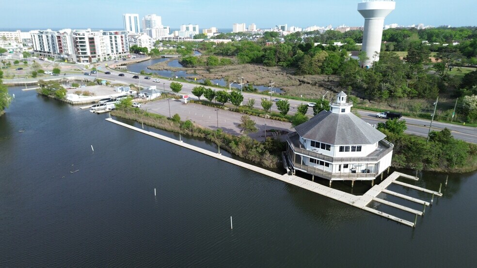 Primary Photo Of 800 Laskin Rd, Virginia Beach Freestanding For Sale