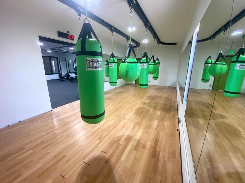 More Photos Of 3803 Niagara St, Denver Freestanding For Lease