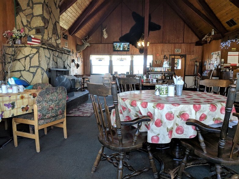 More Photos Of 87275 County Hwy 9-28, Christmas Valley Hotel For Sale