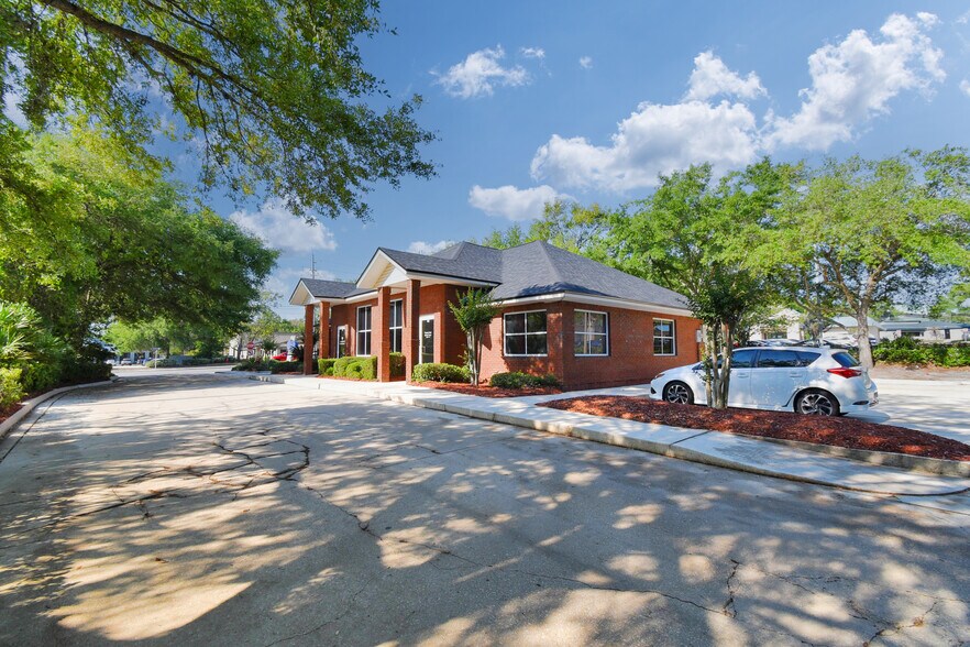 More Photos Of 1555 Kingsley Ave, Orange Park Office For Lease