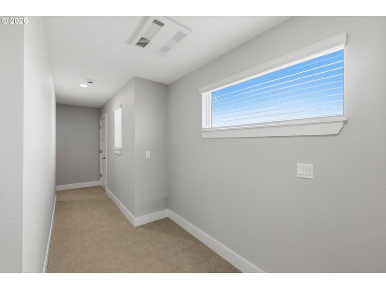 More Photos Of 4011 SW Royal Ave, Gresham Specialty For Sale