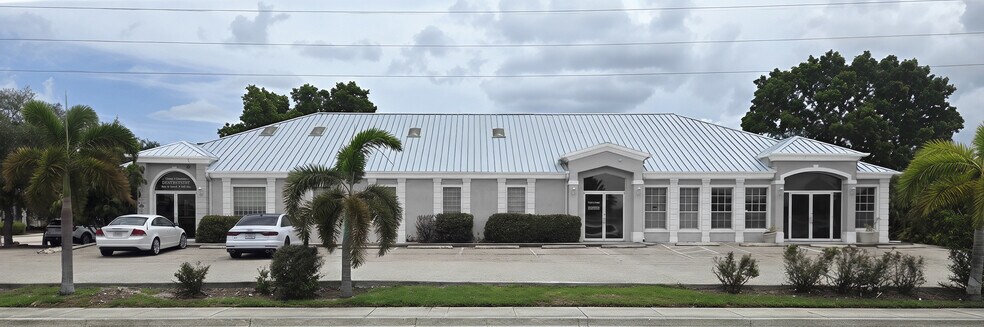 Primary Photo Of 331 Cape Coral Pky W, Cape Coral Medical For Lease
