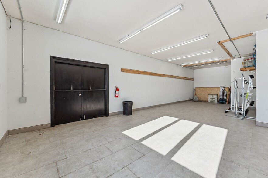 More Photos Of 1375 E Main St, Reedsburg Freestanding For Lease