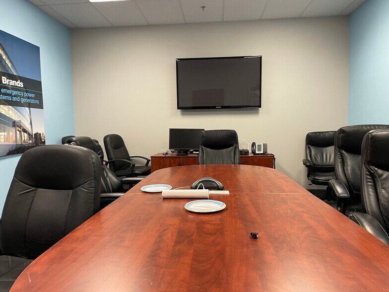 More Photos Of 341 Kaplan Dr, Fairfield Warehouse For Lease