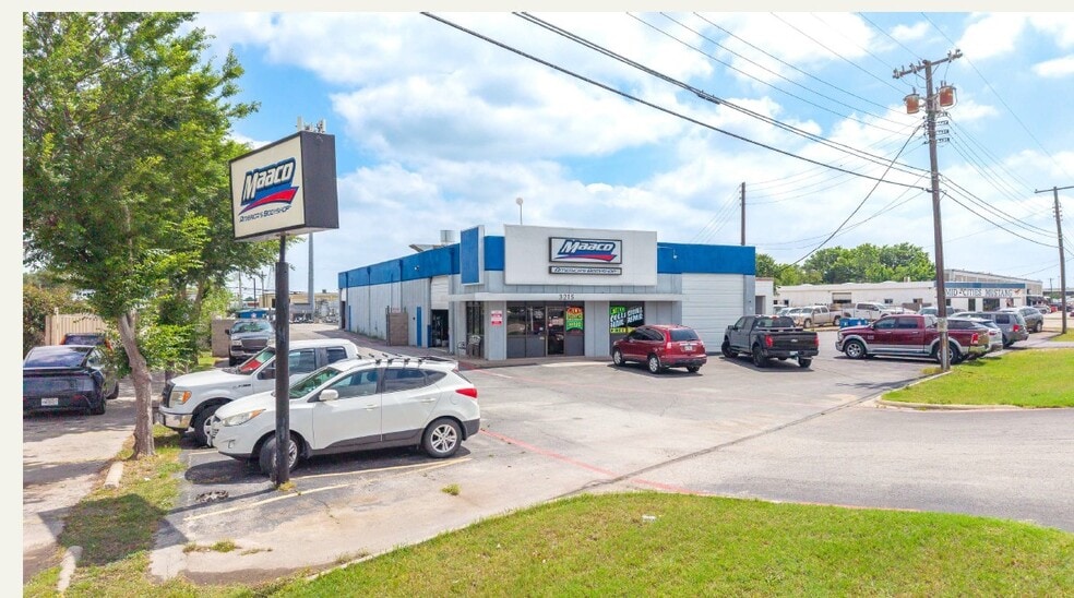 Primary Photo Of 3215 Euless Blvd, Euless Flex For Sale