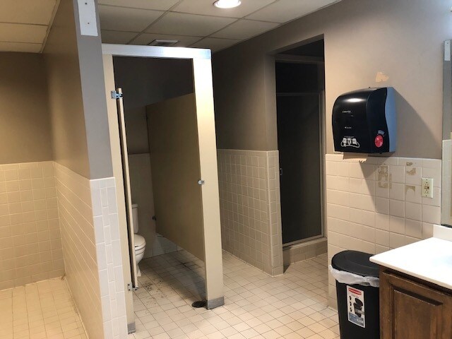 More Photos Of 507 Walker St, Opelika Industrial For Lease