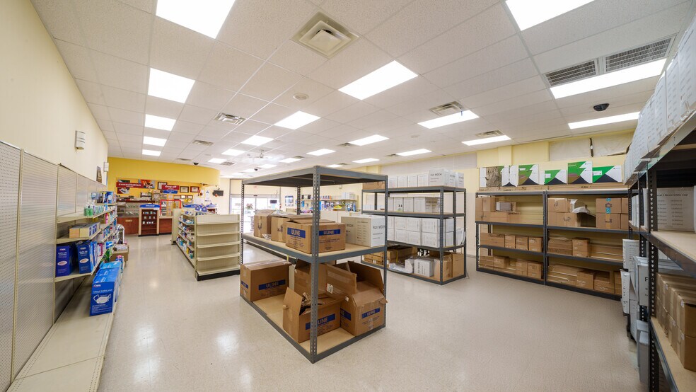 More Photos Of 2615 Strawberry Rd, Pasadena Drugstore For Sale