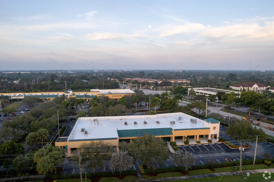 More Photos Of 7401-7491 N Federal Hwy, Boca Raton Unknown For Lease