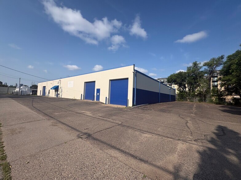 More Photos Of 2318 1st St NE, Minneapolis Warehouse For Sale