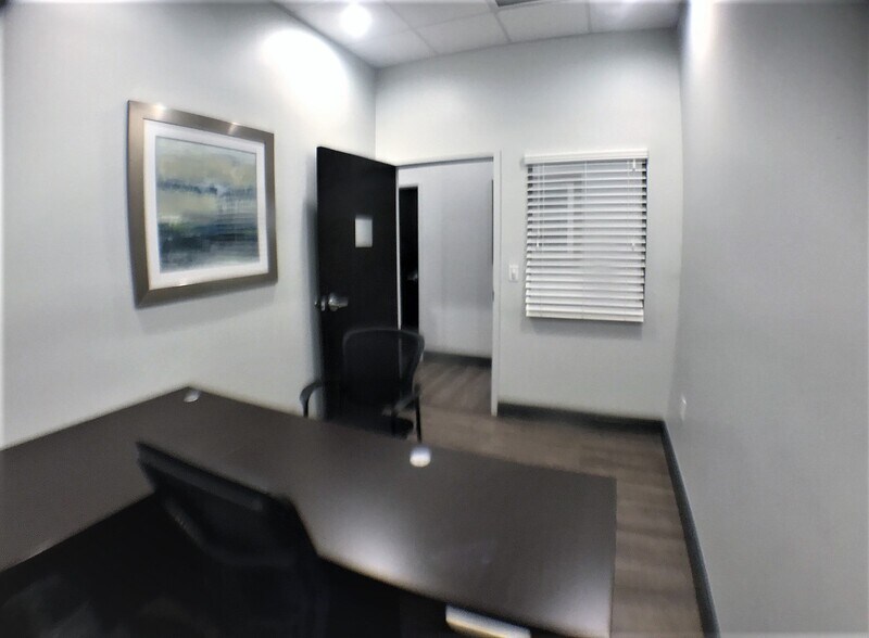 More Photos Of 952 International Pky, Lake Mary Office For Sale