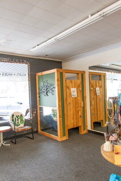 More Photos Of 110 N Broadway St, Broken Bow General Retail For Sale