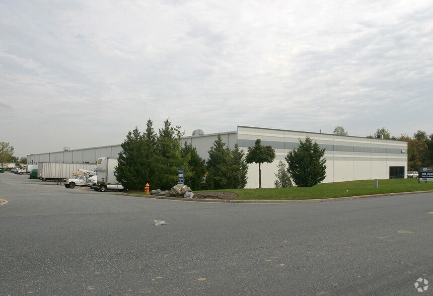 More Photos Of 8306 Patuxent Range Rd, Jessup Warehouse For Lease