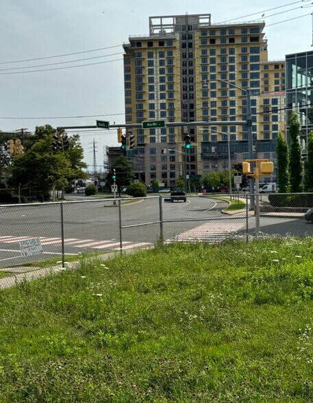 More Photos Of 495-519 Pacific st, Stamford Land For Sale