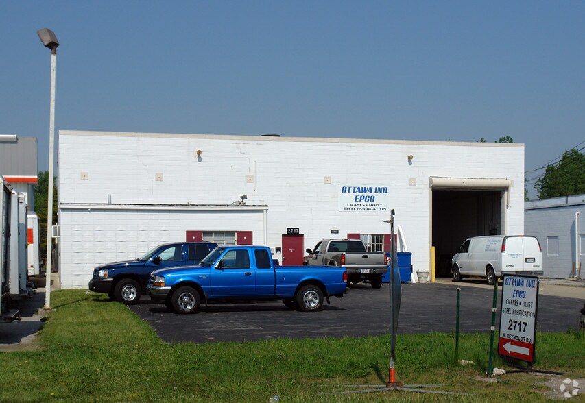 More Photos Of 2717 N Reynolds Rd, Toledo Auto Repair For Sale