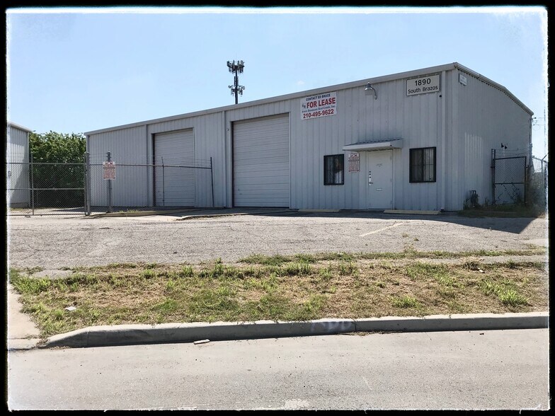 Primary Photo Of 1890 S Brazos St, San Antonio Warehouse For Lease