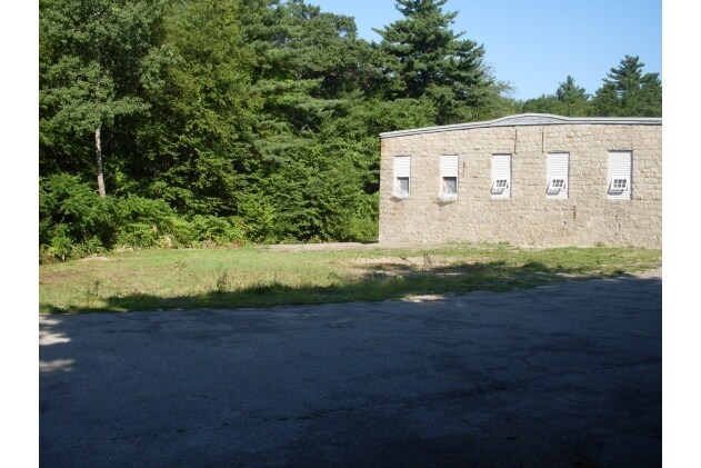 More Photos Of 53 Dilla St, Milford Warehouse For Lease