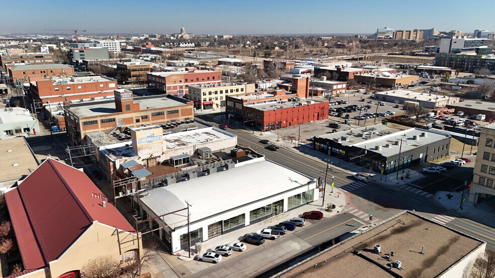 More Photos Of 801 N Broadway Ave, Oklahoma City Storefront Retail Office For Lease