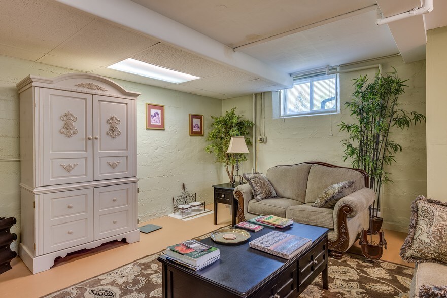 More Photos Of 21049 Uncompahgre Rd, Montrose Hotel For Sale