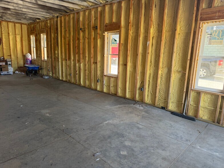 More Photos Of 203-235 E Pickens Rd, Pea Ridge Freestanding For Sale