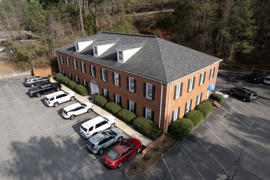 More Photos Of 2170 Clearbrook Rd, Birmingham Office For Lease