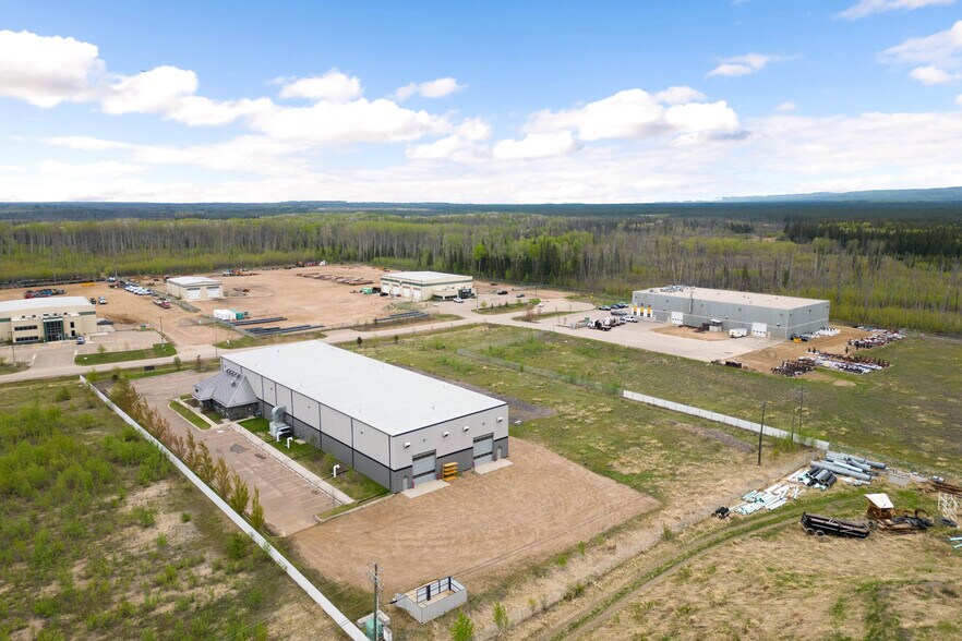 More Photos Of 340 Robertson Rd, Fort McMurray Warehouse For Sale