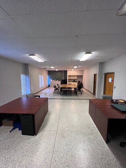 More Photos Of 1400 N Nowell St, Orlando Religious Facility For Lease