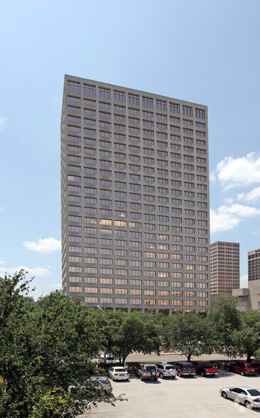 More Photos Of 2700 Post Oak Blvd, Houston Office For Lease